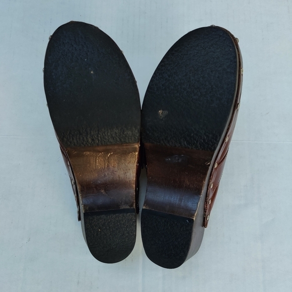 Michael Kors Brown Soft Leather Cross Strap  Buckle Women's Clogs Size 9M - Picture 7 of 8